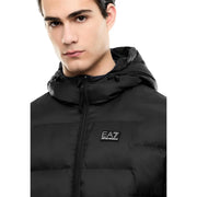 Ea7 Schwarze Steppjacke für Herren mit Kapuze, Reißverschluss und Logo-Patch auf der Brust, Vorderansicht