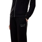 Schwarze ea7 Emporio Armani Jogginghose mit dezentem, gesticktem Logo am linken Bein, aus Polyester-Mischgewebe.