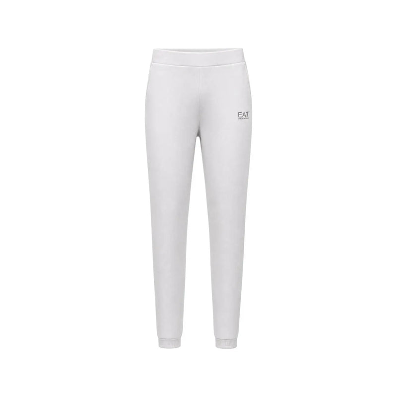 Weiße, schmal geschnittene Jogginghose von ea7 mit dezentem Markenlogo am Oberschenkel, kombiniert mit einem grauen ea7 Damen-Jumpsuit aus Baumwolle mit Rundhalsausschnitt