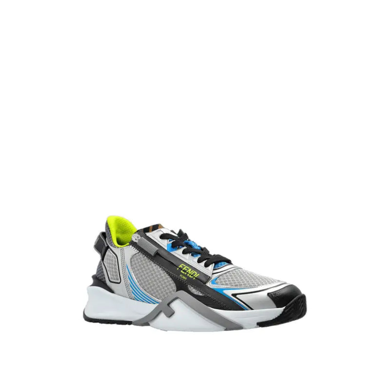 Graue, sportliche Fendi Herren-Sneaker zum Hineinschlüpfen aus Stoff mit Mesh-Obermaterial, schwarzen und silbernen Akzenten, neongelbem Futter und klobiger weißer Sohle