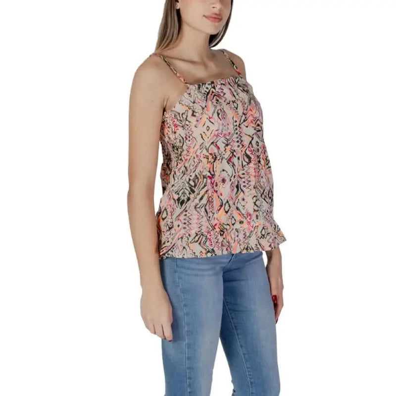 Floral print sleeveless blouse with spaghetti straps in Pink by B.young Women’s Cotton Tank Top