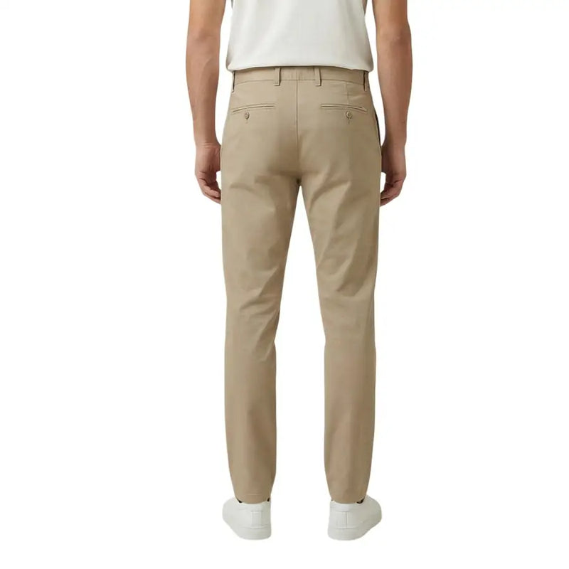 Gant Herren-Chino-Hose in Khaki mit klarer, taillierter Passform und dezenten Ziernähten aus Baumwollgewebe