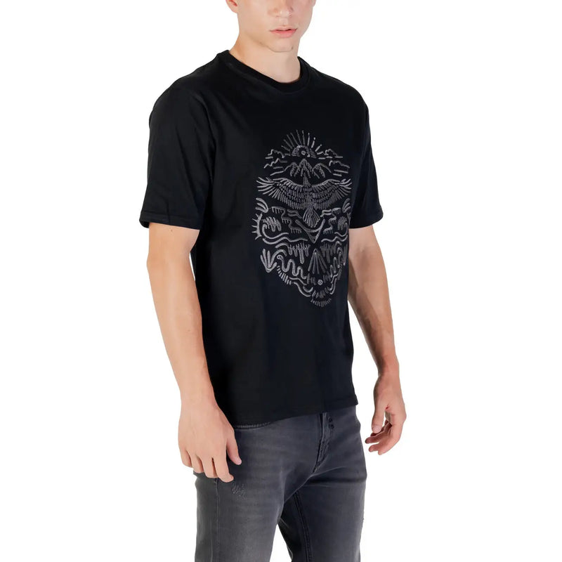 Gianni Lupo men black cotton t-shirt with short sleeves featuring a detailed silver eagle graphic with mountains and waves