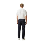 Dunkelblaue Slim-Fit-Jeans aus Baumwollstretch für Herren von gianni lupo Die Rückseite ist mit klassischen Taschen versehen.