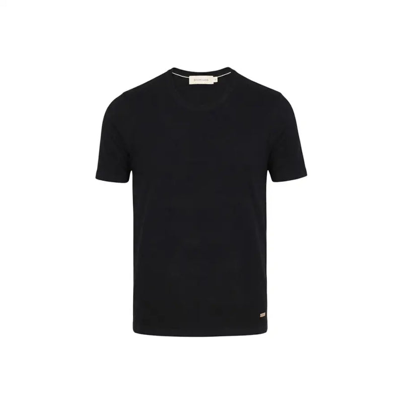 Schwarzes Kurzarmshirt mit Rundhalsausschnitt Gianni Lupo Männer t-shirt mit dezentem Markenetikett am Kragen und kleinem Etikett unten rechts