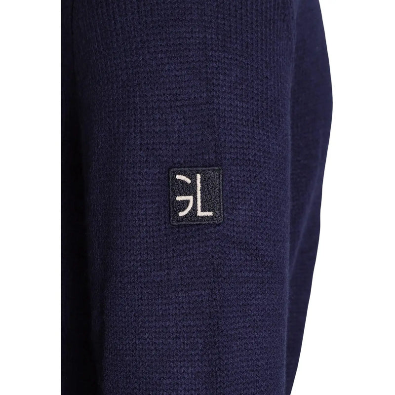Gianni Lupo Herren-Wollpullover in Dunkelblau mit strukturiertem Strickärmel und schwarzem, gesticktem Patch-Detail, Detailansicht