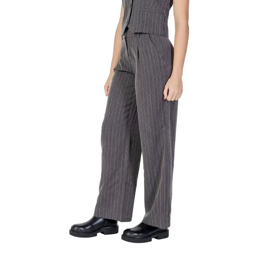 Gray pinstripe wide-leg women’s trousers for fall and winter