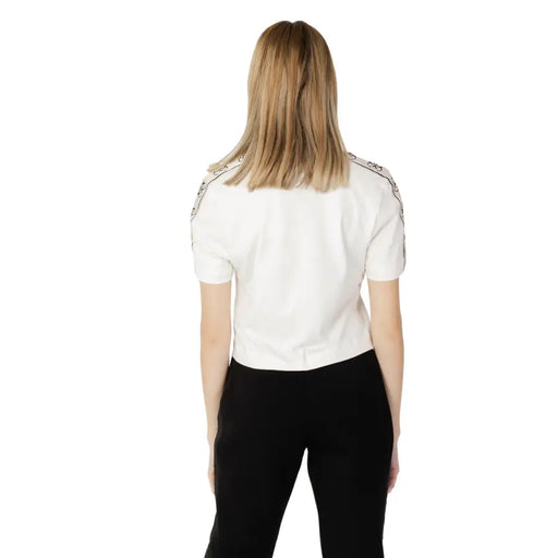 Guess Active beige cotton round neck T-shirt with white short-sleeved top and black embroidered shoulder detailing