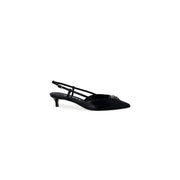 Schwarz Guess Slingback-Pumps mit spitzer Zehenpartie und metallischen Verzierungen im Kontrast zu beigen Pumps mit spitzer Zehenpartie und Schleifendetail, Größe 4