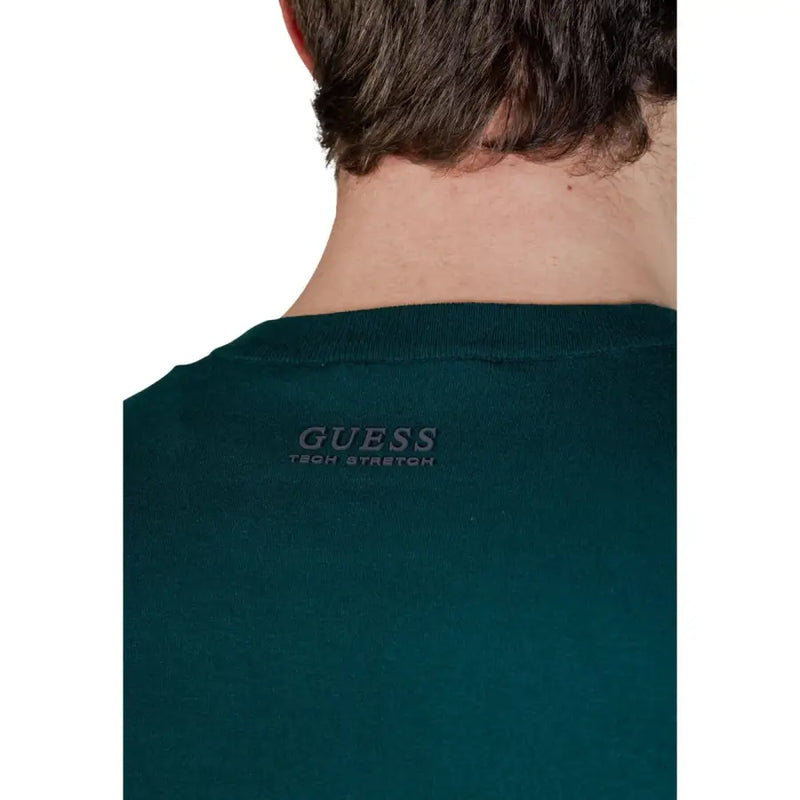 Dunkelgrün guess Herren-Strickwaren aus Funktionsstretch t-shirt mit einem dezenten, gestickten Logo am Halsausschnitt aus Viskosemischung