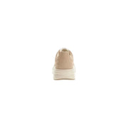 Beiges Wildleder Guess Herren-Sneaker mit sportlichem Slip-on-Design und klobiger, cremefarbener Gummisohle