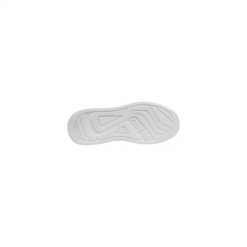 Weiße Gummisohle mit geprägtem Guess Logo und geometrisches Profilmuster auf Guess Herren-Sneaker aus weißem Wildleder