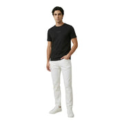 Guess Männer t-shirt Schwarzes Kurzarmshirt mit dezentem, gesticktem Logo auf der Brust aus weichem Baumwollmaterial