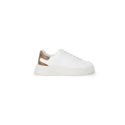 Guess men’s white leather low-top sneaker with brown patterned heel tab and thick white sole shown from the back side