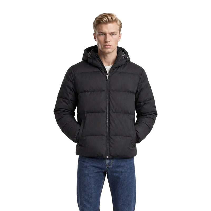 Guess Schwarze Steppjacke aus Wildleder für Herren mit gesteppter Kapuze und mittigem Reißverschluss, Vorderansicht