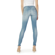 Rückseite guess Damen-Jeans aus blauem Denim, Baumwollmischgewebe, schmal geschnitten, helle Waschung mit dezenten Ausbleichungen und Logo-Details