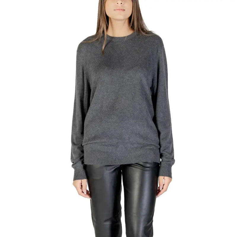 Dark grey long-sleeved crew-neck sweatshirt from Guess Women Fall Winter Beige Round Neck Knit Sweater collection