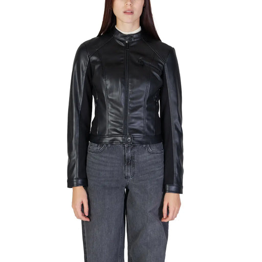 Guess Schwarzer Damenblazer aus Polyurethan mit hohem Kragen und Reißverschluss vorne im Bikerjacken-Stil aus Kunstleder.