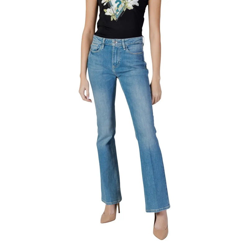 Guess Sexy Schlagjeans für Damen aus hellblauem Baumwollmischgewebe mit klassischem Fünf-Taschen-Design und dezenter Waschung.