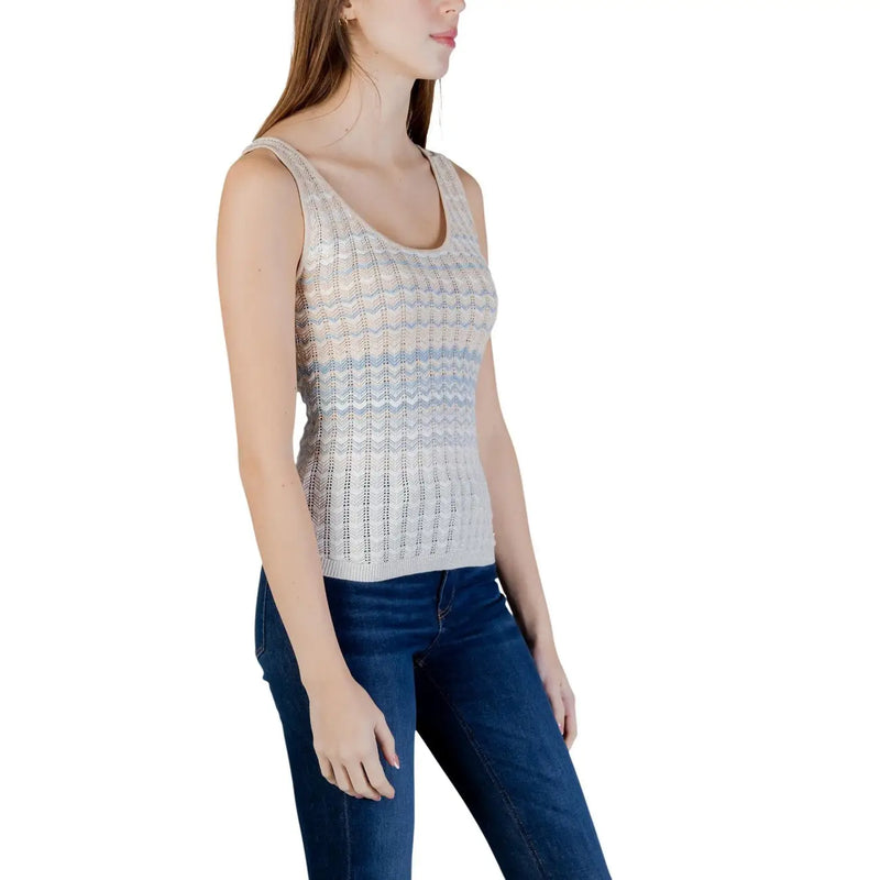 Guess Beiges ärmelloses Tanktop für Damen top mit Rundhalsausschnitt, aus gestricktem Viskosestoff, mit cremeweißem und hellblauem Muster