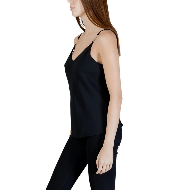 Guess Schwarzes Satin-Camouflage-Tanktop für Damen top mit zarten, goldfarbenen Ketten-V-Ausschnittträgern aus Polyester