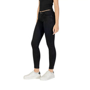 Guess women’s black high-waisted skinny jeans with a sleek form-fitting design and functional pockets