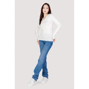 Guess women’s white cotton sweater featuring long sleeves and a v-neck design for casual or formal wear
