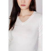 Guess women’s v-neck white cotton sweater soft long-sleeved top with subtle ribbed texture and v-neck design