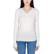 Guess women’s v-neck white cotton sweater with long sleeves subtle ribbed cuffs and button details