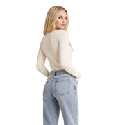 Guess Weißer Damenpullover aus Viskosemischung mit V-Ausschnitt, cremefarbenen Rippstrickärmeln und taillierter Silhouette