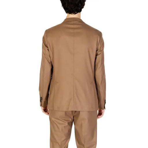 Hellbraunes Woll-Anzugsakko mit fallendem Revers und Zweiknopfmanschetten von hamaki-ho Herren-Blazer aus beigefarbenem Polyester mit Reverskragen, Modell gai1579h