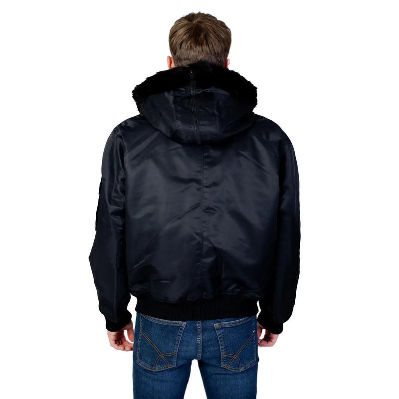 Schwarze Bomberjacke aus Satin mit flauschiger, schwarz gefütterter Kapuze von Hugo aus Polyamid für Herren