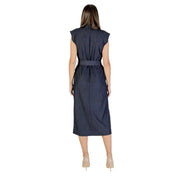 Women’s dark blue sleeveless midi dress with a belted waist from Ichi for fall winter