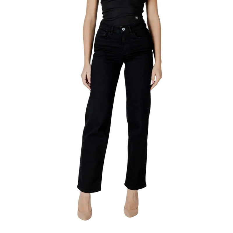 Ichi Women black cotton stretch jeans in high-rise straight-leg style with classic denim fabric and subtle stitching details