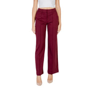 Ich Damen-Bordeauxhose aus burgunderrotem Polyester-Viskose-Gemisch mit hohem Bund, weitem Bein, taillierter Passform und Bundfalten vorne