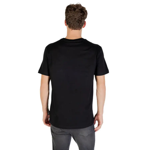 Men’s black short-sleeved round neck T-shirt from Icon Men Fall Winter collection