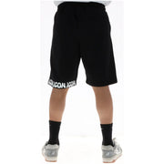 Icon kurze Sportshorts für Herren in Schwarz mit Weiß icon icon Schriftzug am Saum, Vorderansicht