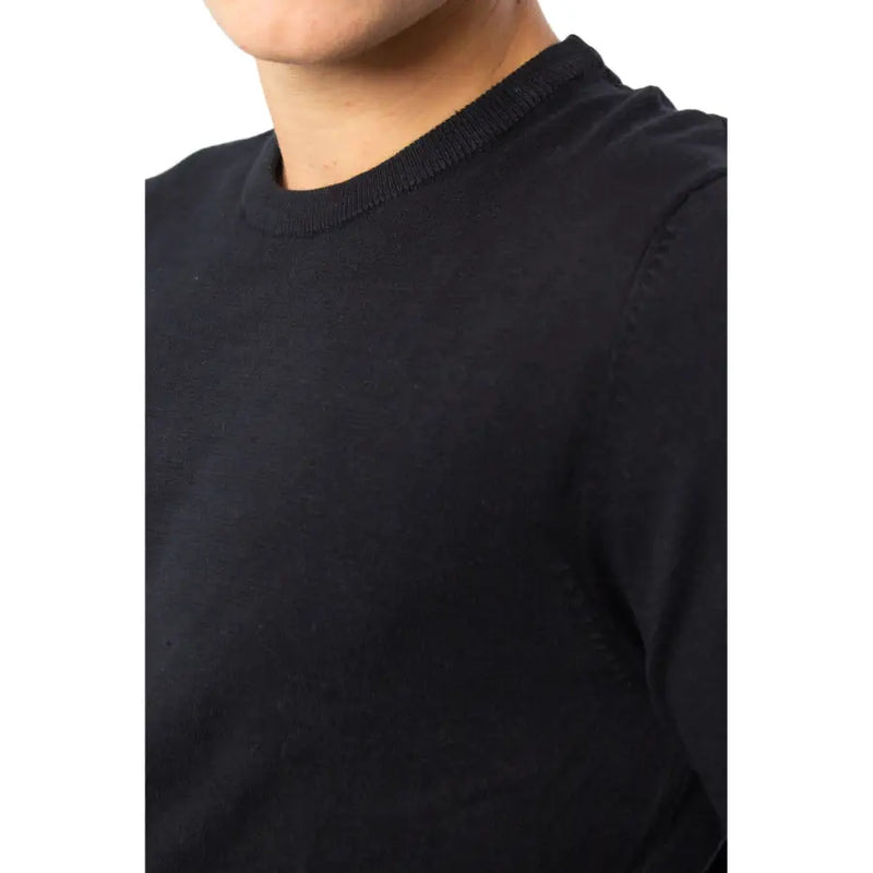 Schwarzer Herren-Strickpullover von Jack & Jones aus Baumwolle mit Rundhalsausschnitt, geripptem Kragen und glatter Struktur