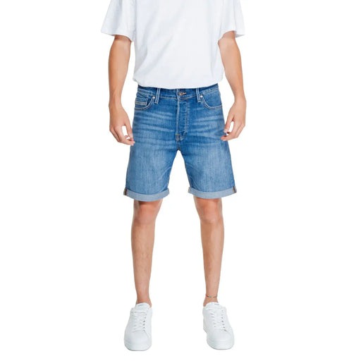 Jack & Jones men’s blue denim shorts with rolled cuffs and classic five-pocket design for casual wear