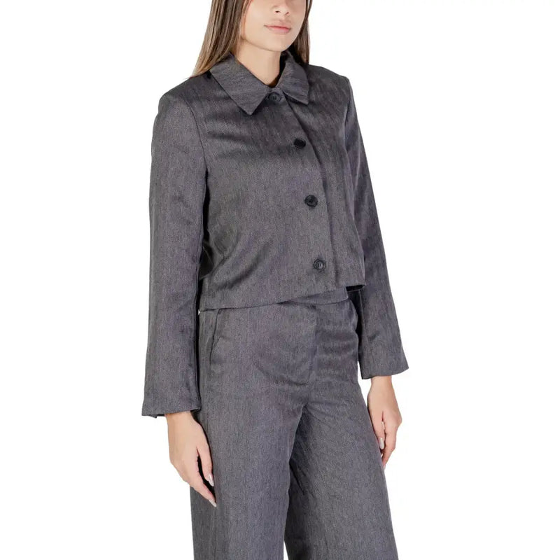 Jacqueline de Yong grey polyester blazer for women with dark gray herringbone pattern, classic collar, and three black buttons