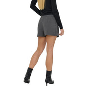 Graue Damenhose von Jacqueline de Yong aus Polyester-Elastan mit taillierter Passform und Seitentaschen.