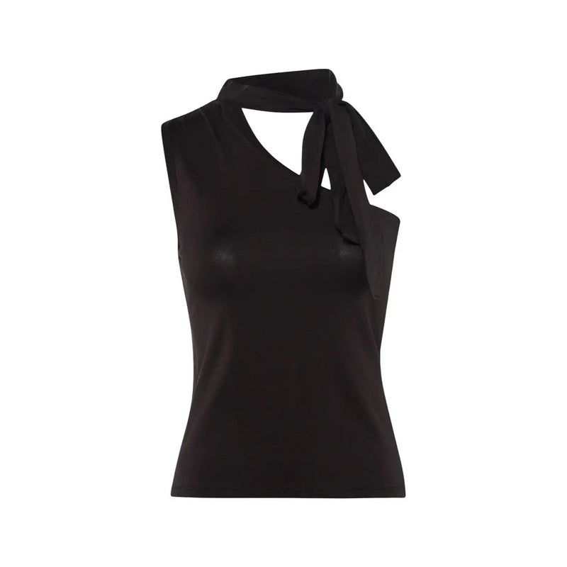 Schwarzes Satin-Neckholder top mit Schleifendetail am Halsausschnitt von Jacqueline de Yong, brauner Damenschal mit einer Schulter. top Lyocell