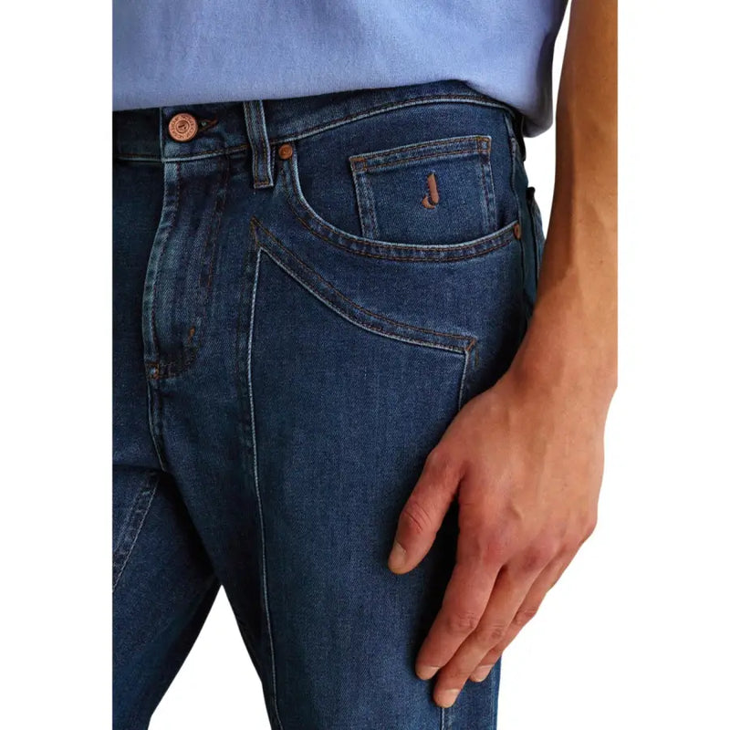Rückseite jeckerson Herrenjeans aus blauer Bio-Baumwolle, schmale Passform, dunkelblauer Denim, kupferfarbene Knöpfe und gesticktes Logo