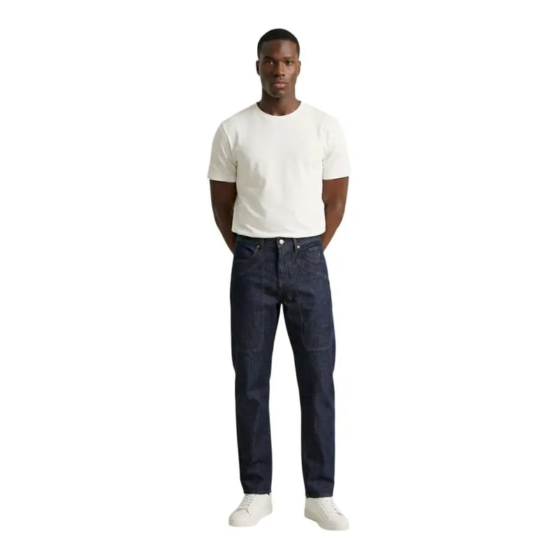 Dunkelindigo jeckerson Herrenjeans aus Bio-Baumwolle mit klassischem Fünf-Taschen-Design und dezenter Auswaschung an den Oberschenkeln