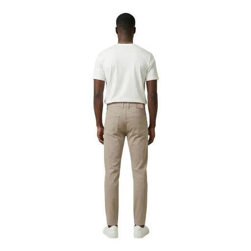 Beige Chino-Hose in schmaler Passform von jeckerson aus einem Baumwollmischgewebe mit dezenten Ziernähten