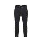 Schwarze, schmal geschnittene Jeans aus Denim mit goldfarbenen Beschlägen und Markenlabel am Bund von Jeckerson Herrenhosenkollektion