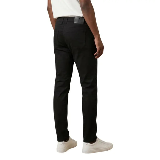 Schwarze, schmal geschnittene Chinos von Jeckerson mit elegantem, tailliertem Design und dezenten Ziernähten für Herren