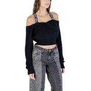 Black off-the-shoulder ribbed crop top with branded shoulder straps for women