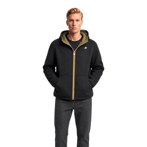 Schwarzer Nylon-Kapuzenpullover von Kway für Herren mit Reißverschluss, olivgrünem Polyesterfutter und goldfarbenem Reißverschlussbesatz für die Freizeit.