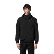 Schwarze Polyamidjacke mit Kapuze und dezentem weißen Logo auf der Brust, blauer Winterblazer von Kway für Herren